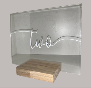 Acryltischnummern mit Holzständer 1-12