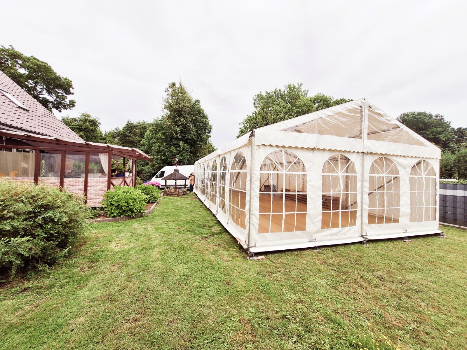 Festzelt 6 × 9 m - 54 m², mit Fußboden – Bild 2