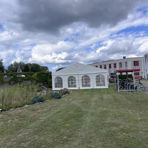 Festzelt 8x15m mit Kassettenboden