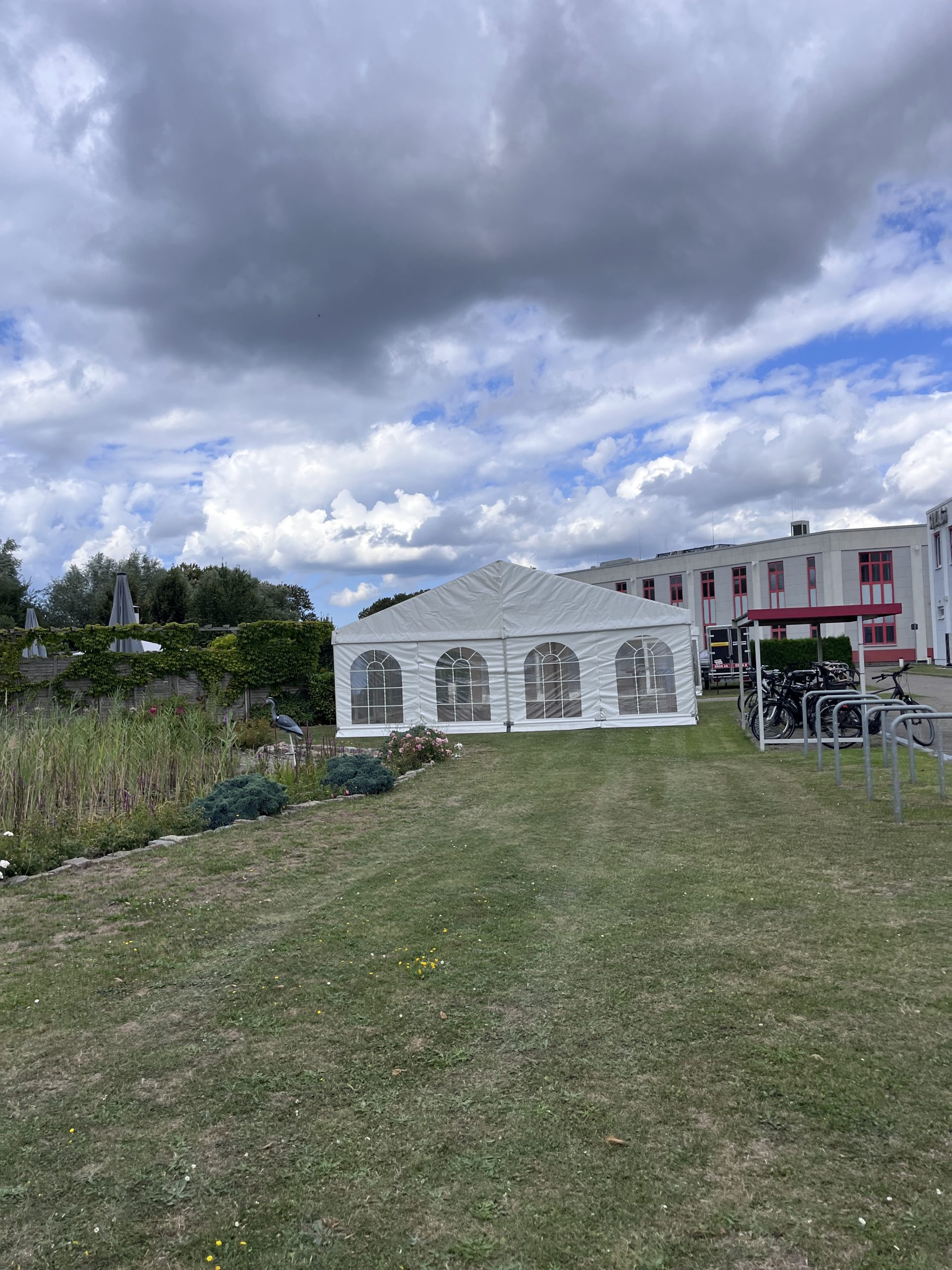 Festzelt 8x6m mit Kassettenboden – Bild 5
